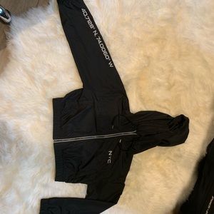 Wind breaker hooded crop zip up size S